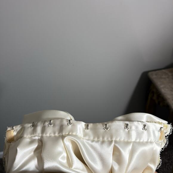 Bridal Wedding Dress Ivory Detachable Train 64”Length Lace Trim Bead Satin VTG - Picture 9 of 9